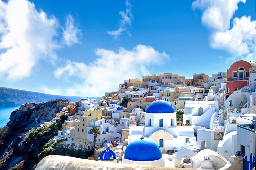 Причины купить недвижимость в Греции